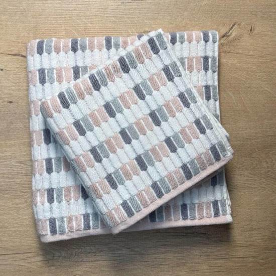 Yarn Dyed Zero Twist pink - Urban Home