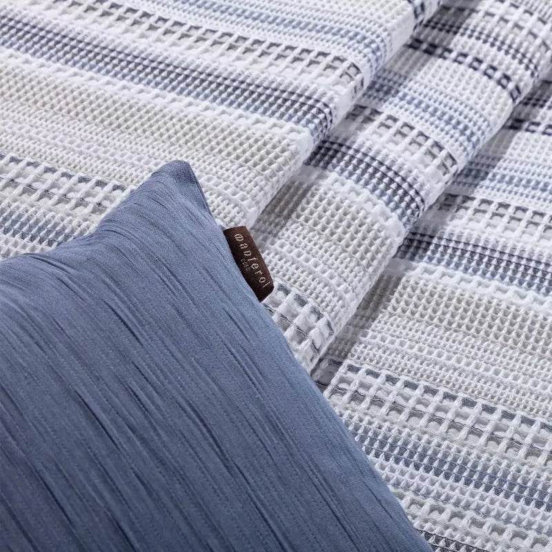 Mestiere Reversible Jacquard Bedspread 1 - Urban Home