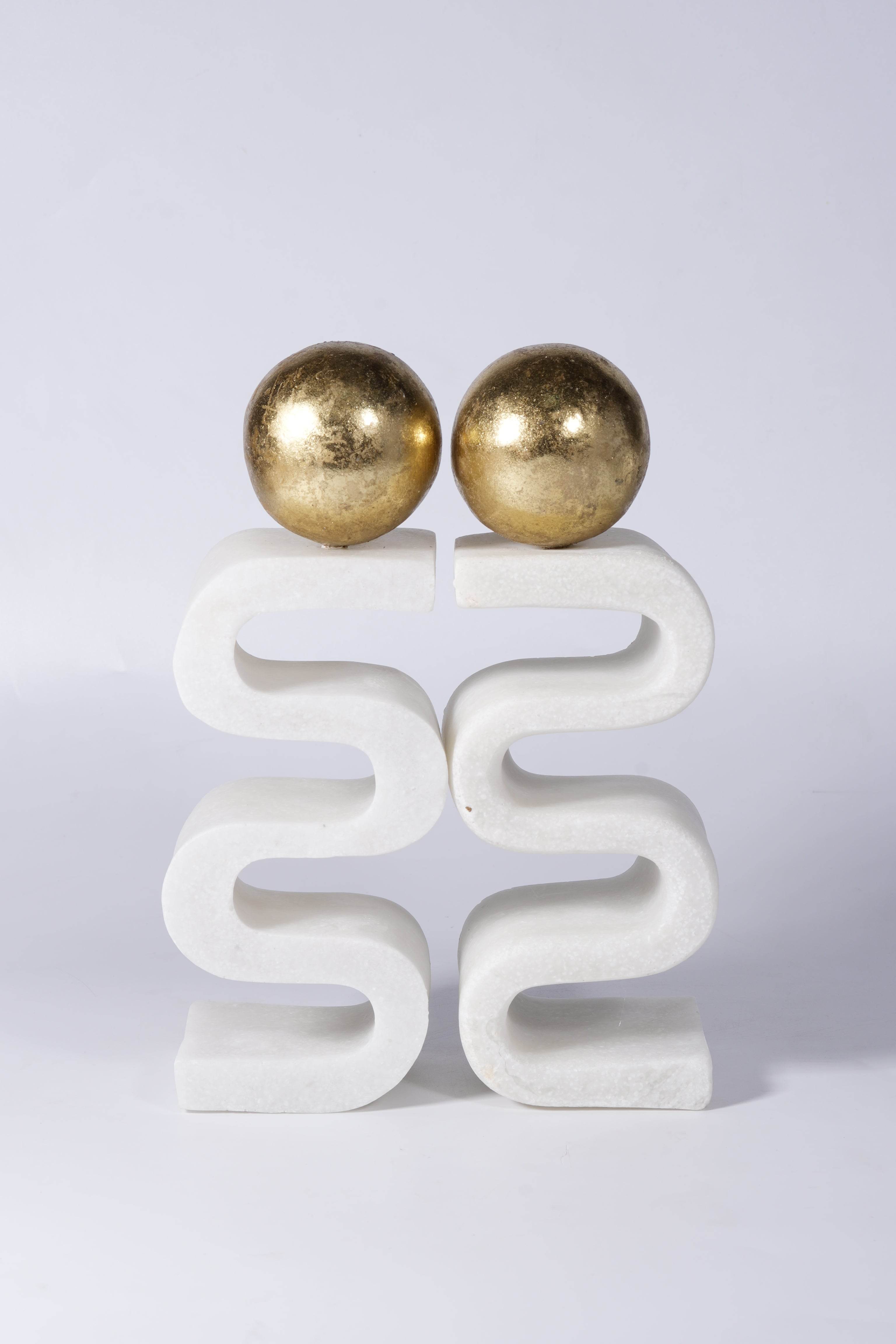 Balance Curve Sculpture White Gold - Urban Home