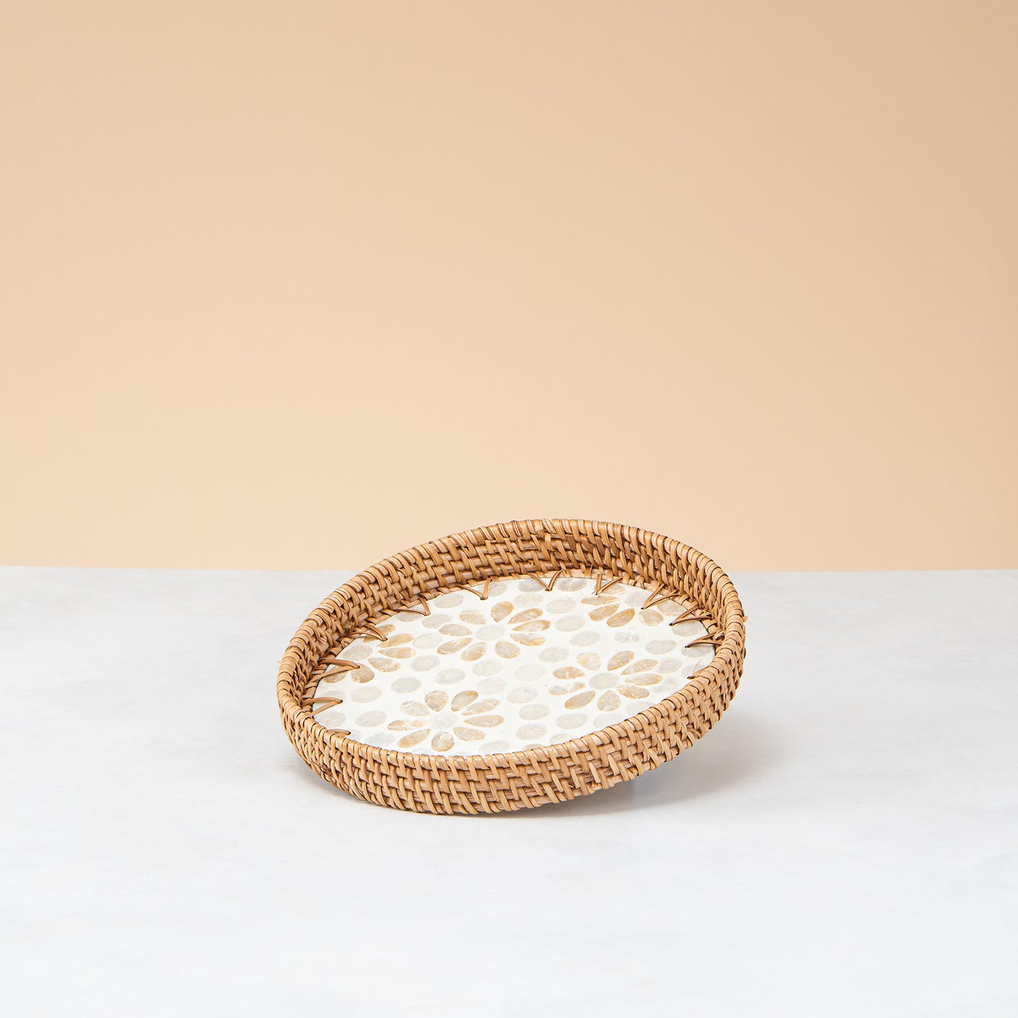 Crafted rattan round tray-white leaf