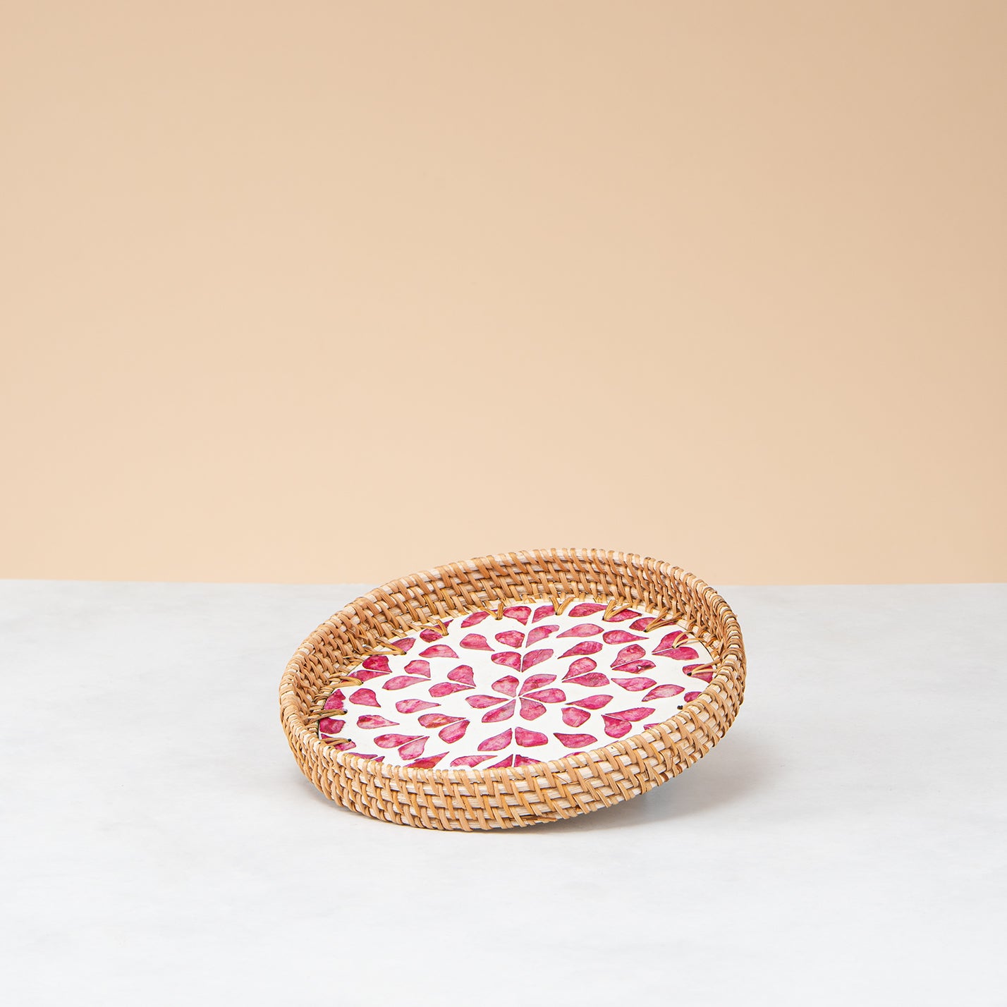Crafted rattan round tray-pink leaf