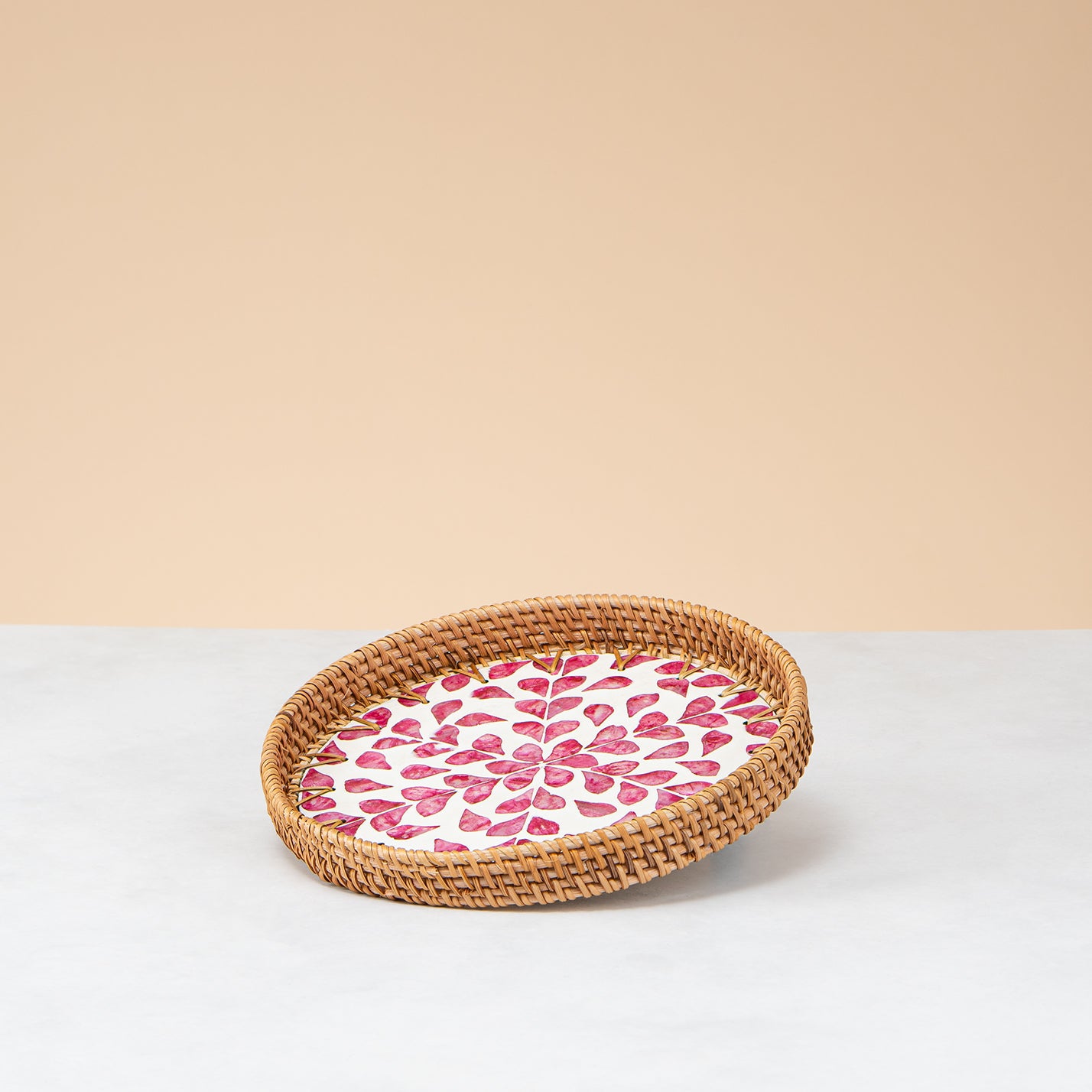 Crafted rattan round tray-pink leaf