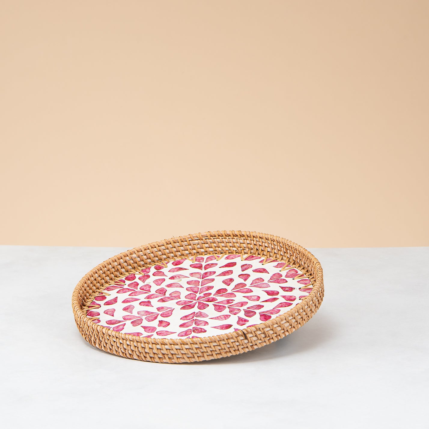 Crafted rattan round tray-pink leaf