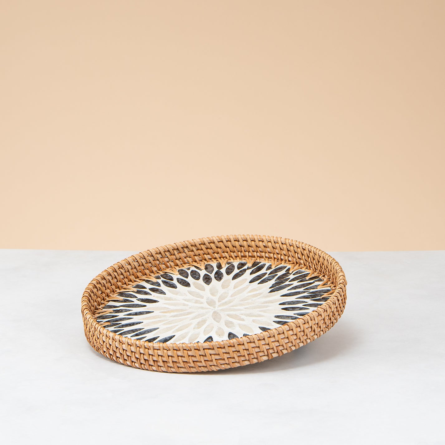 Crafted rattan round tray-blue leaf