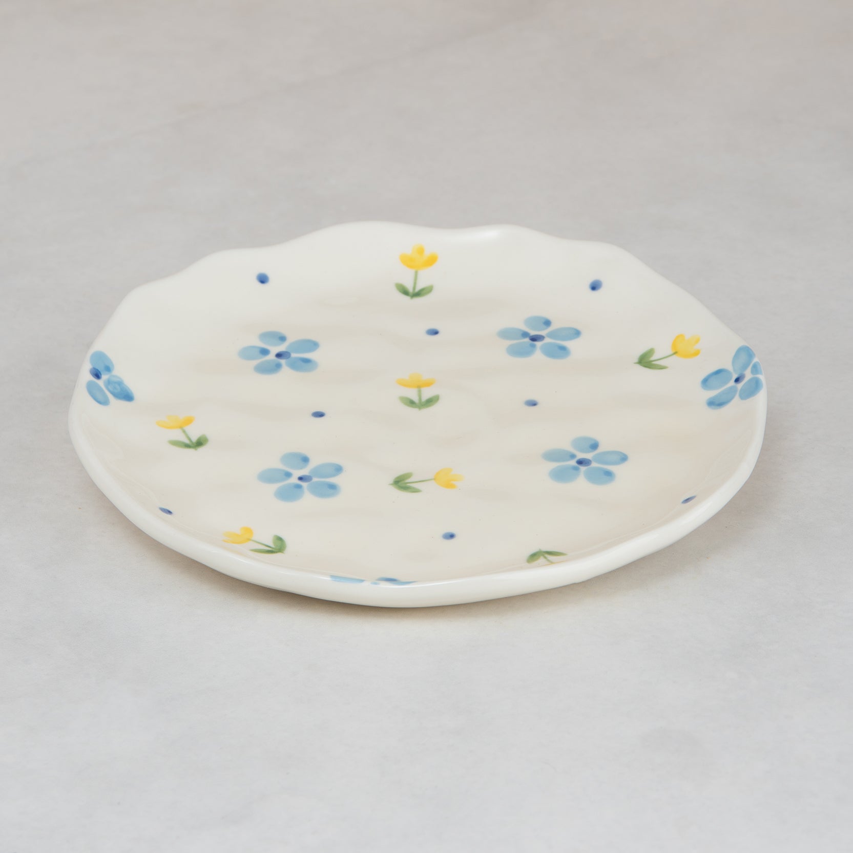 Floral dessert plate-blue