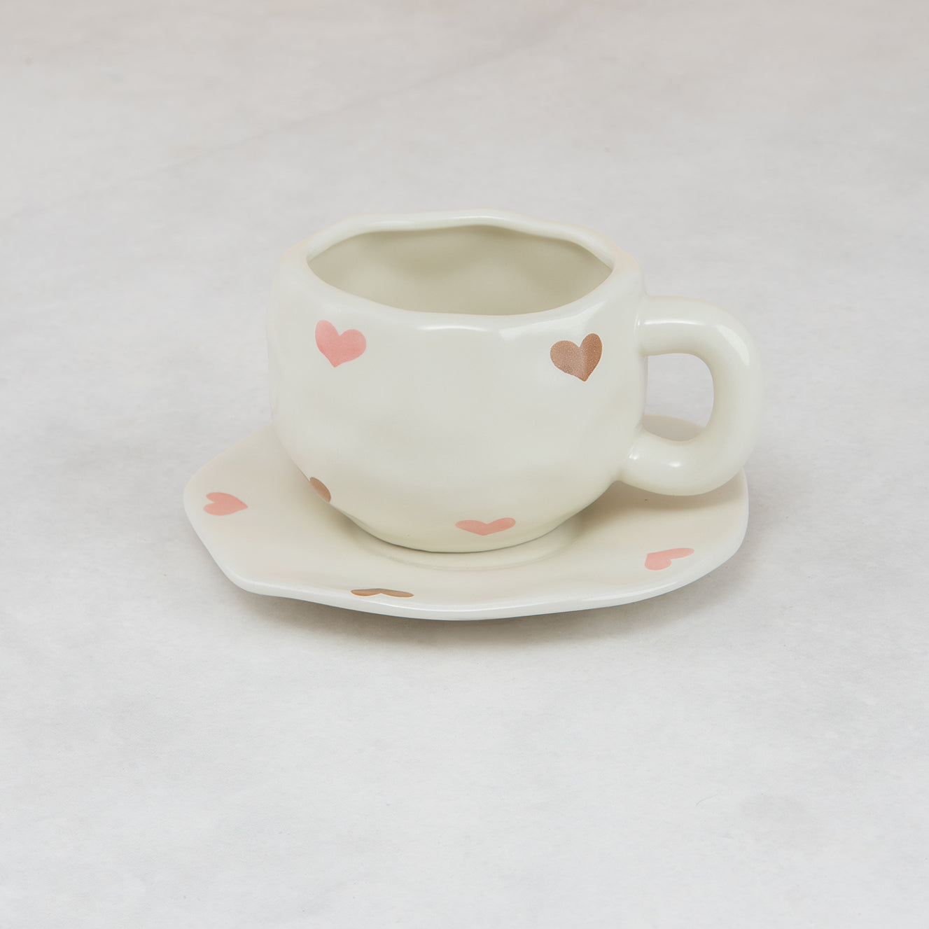 Ceramic mug with plate