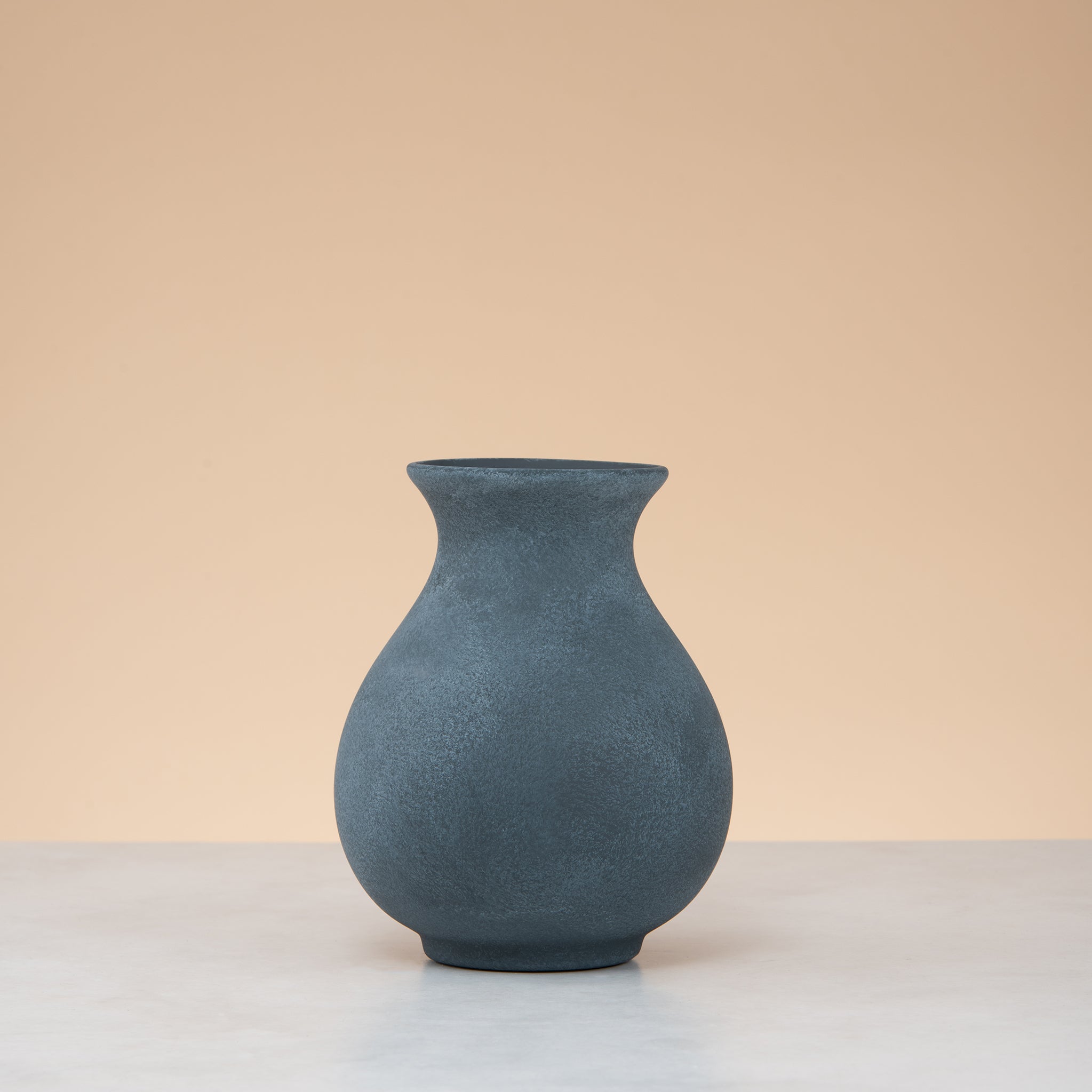 Sand stone vase navy blue