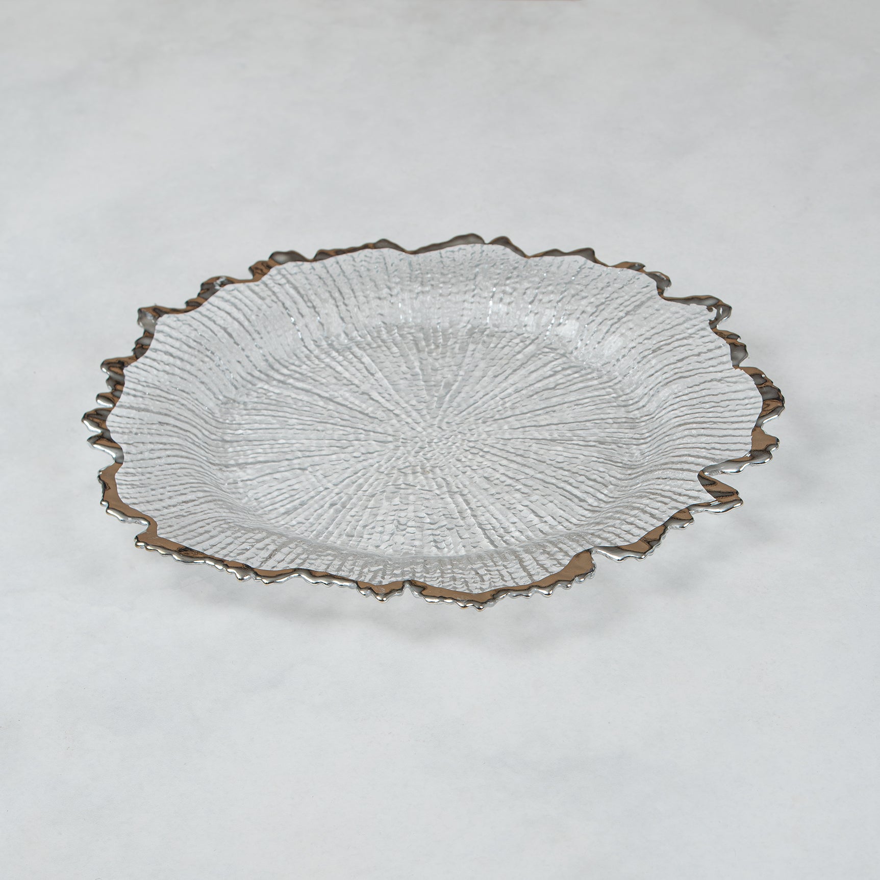 Ruffled Edge Glass Sous-Plate with Gold/Silver Rim