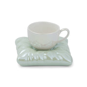 Pearl treasure mug on a plate