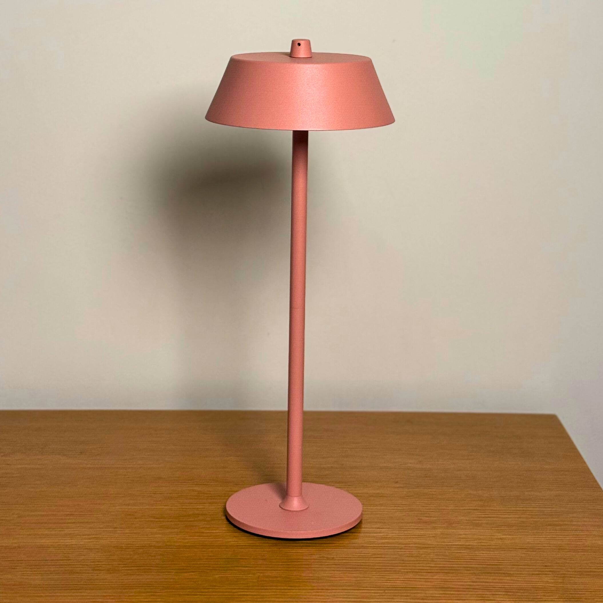 Spot table lamp - Urban Home