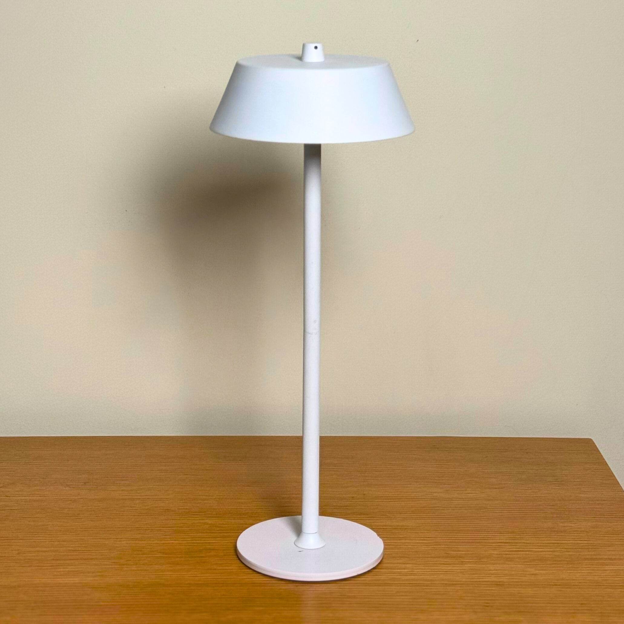 Spot table lamp - Urban Home