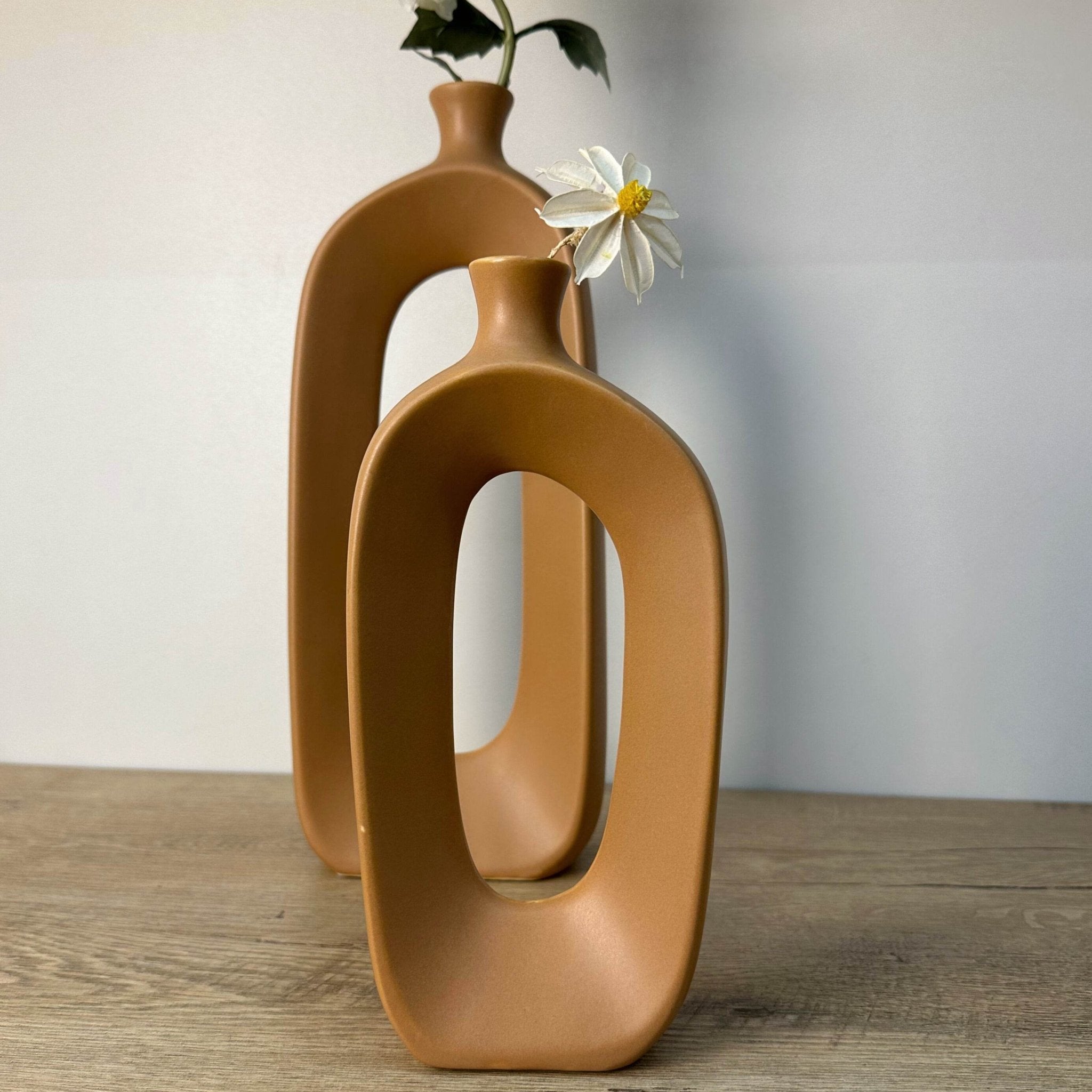 Terra loop ceramic vase - Terracotta Beige - Urban Home