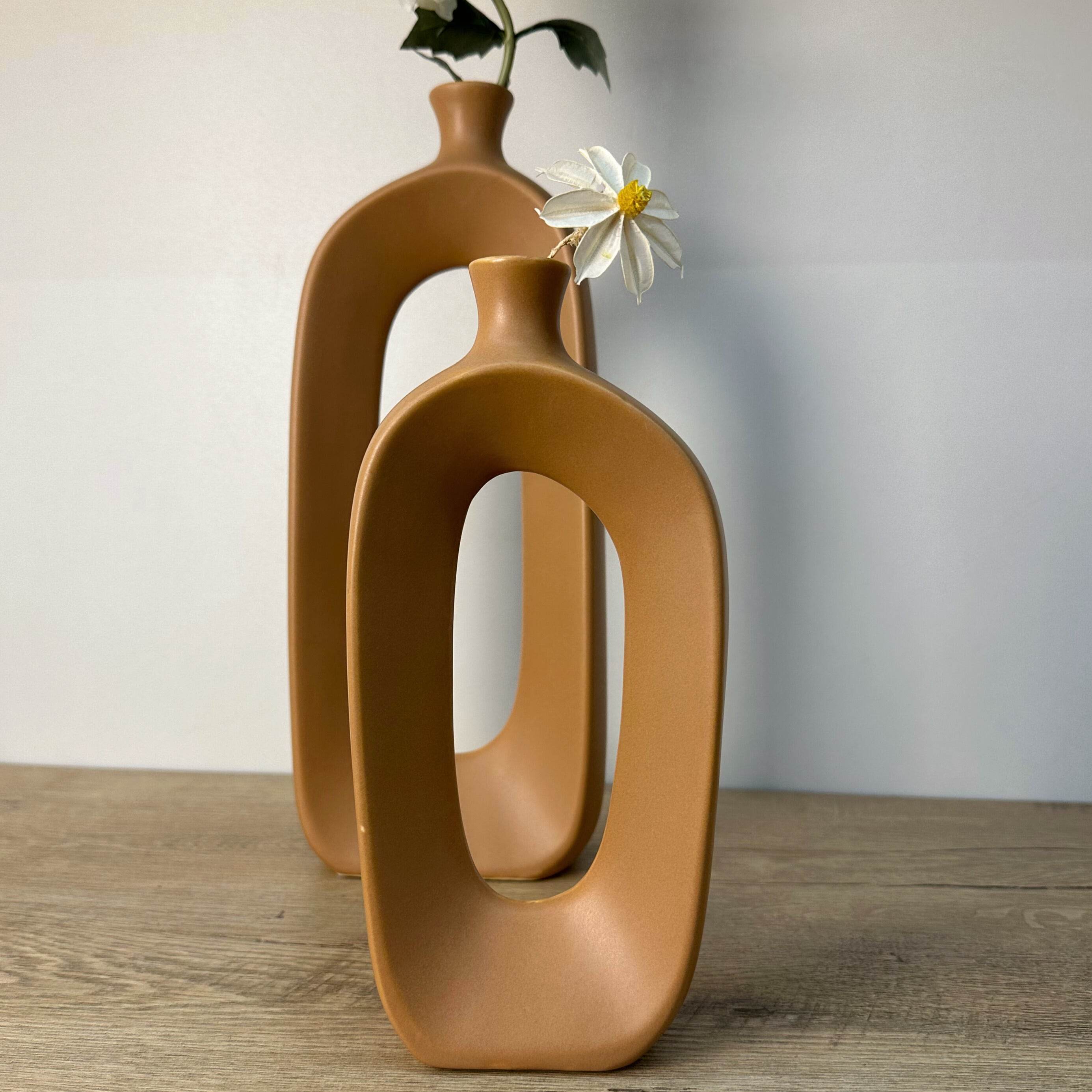 Terra loop ceramic vase -Terracotta Beige - Urban Home