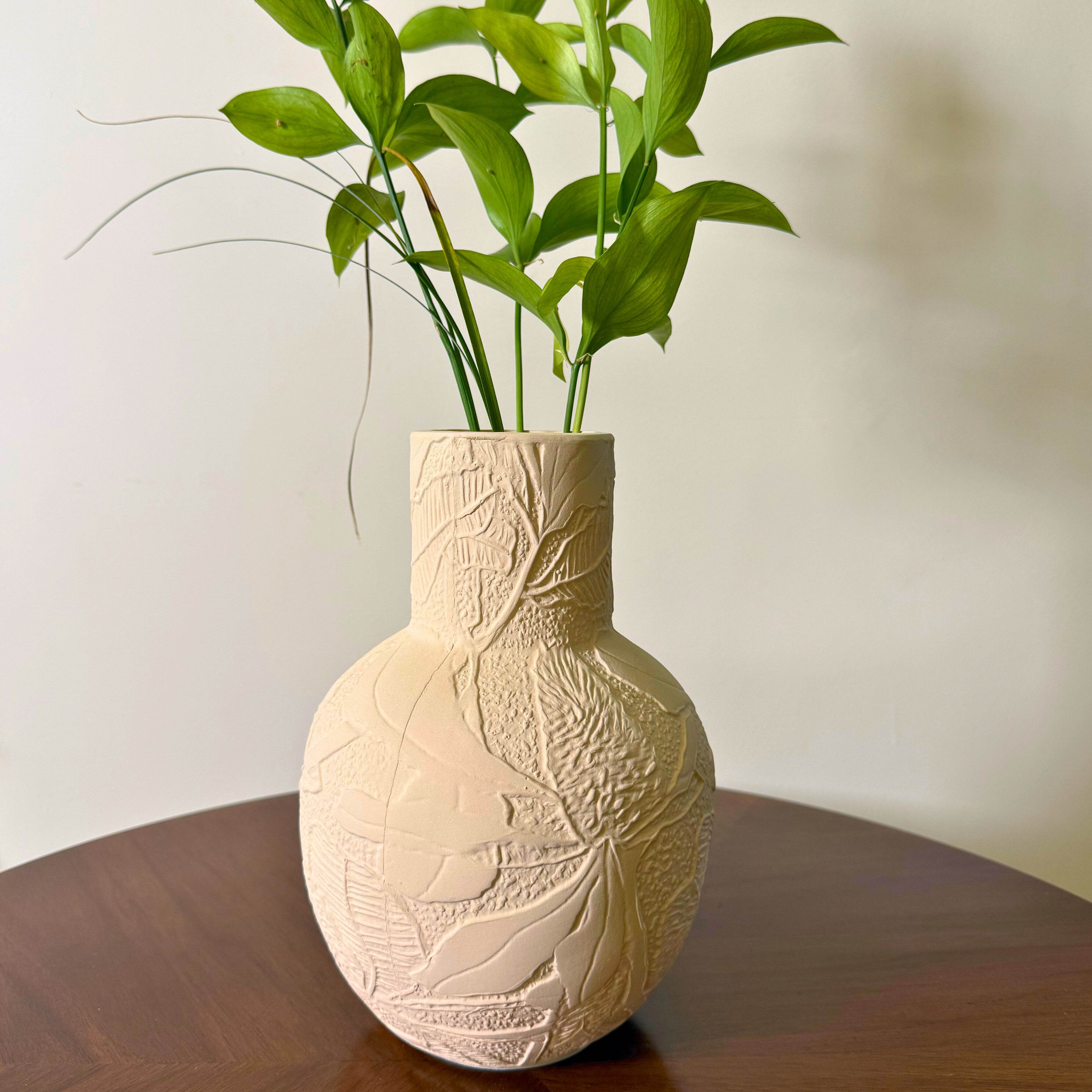 Leaf Texture Vase - Urban Home