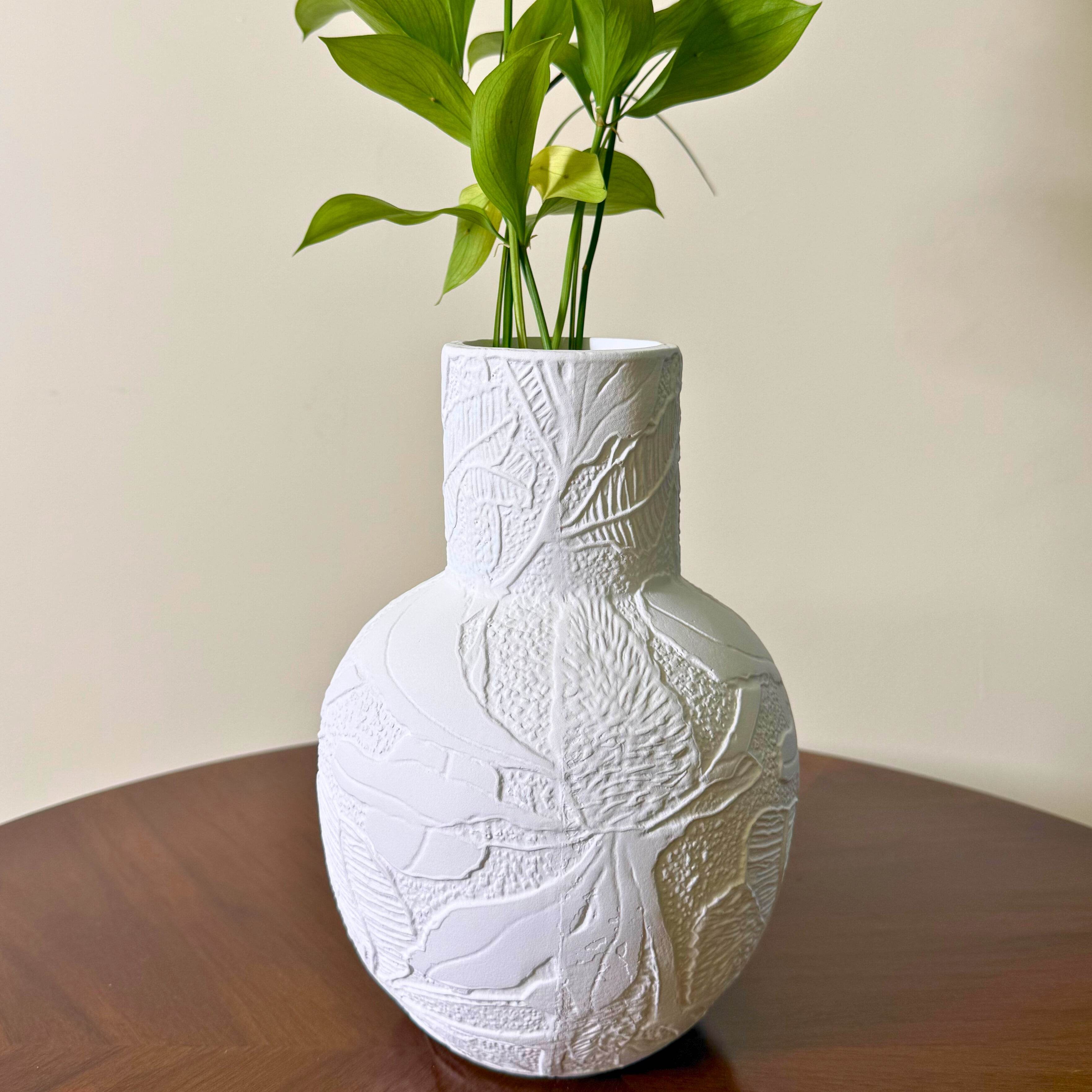 Leaf Texture Vase - Urban Home