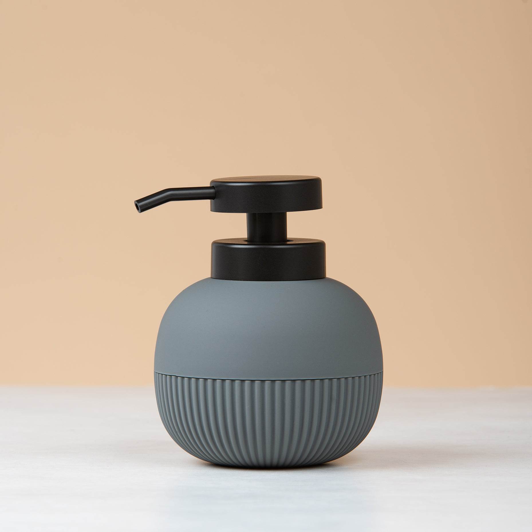 Pompe mousse by H&M - Urban Home