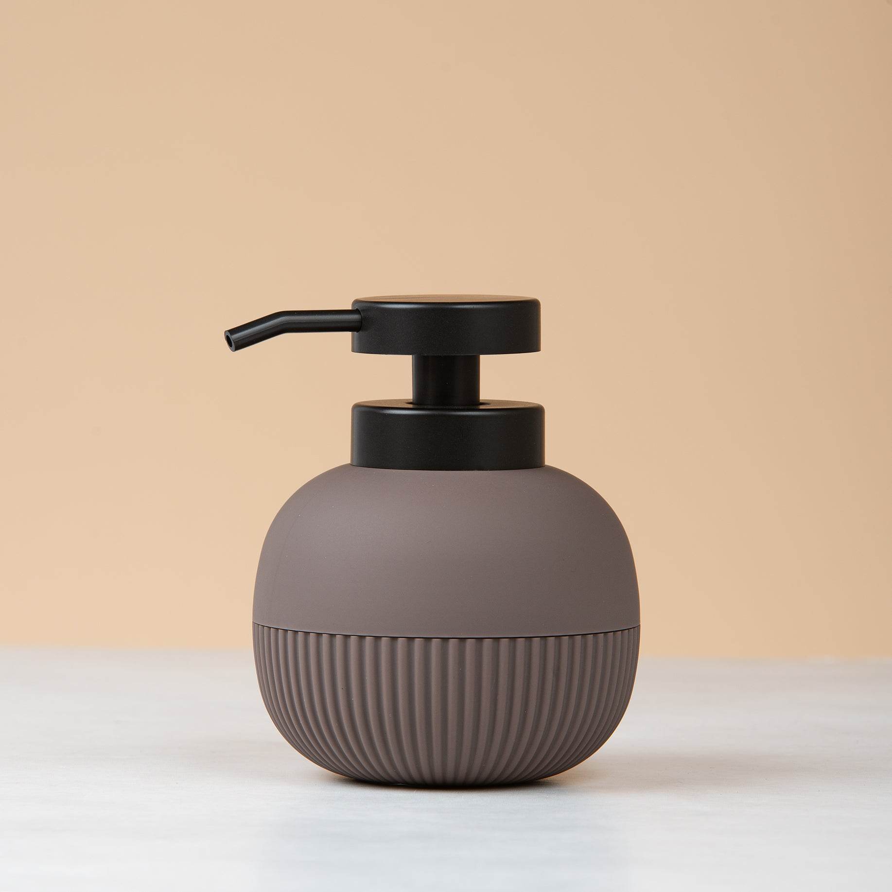 Pompe mousse by H&M - Urban Home