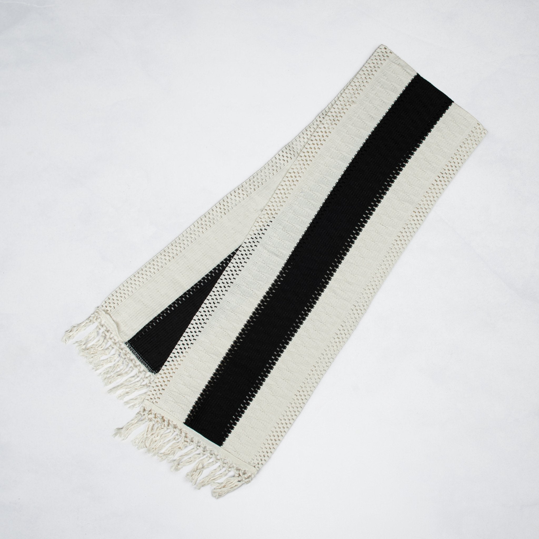 Center Bloom Table Runner - Urban Home