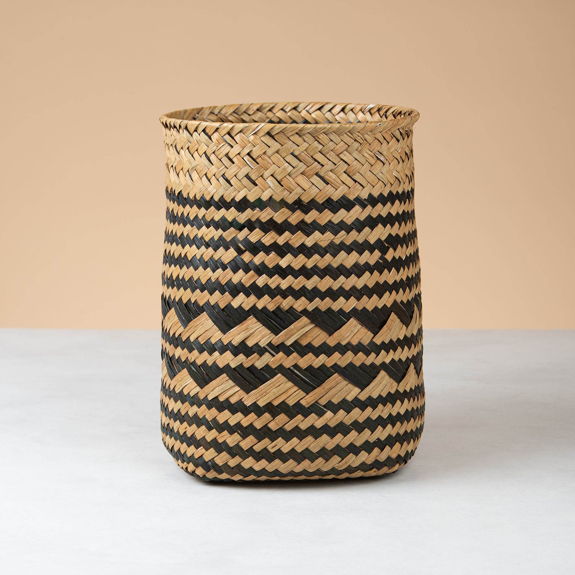Woven Seagrass Basket – Black & Natural - Urban Home