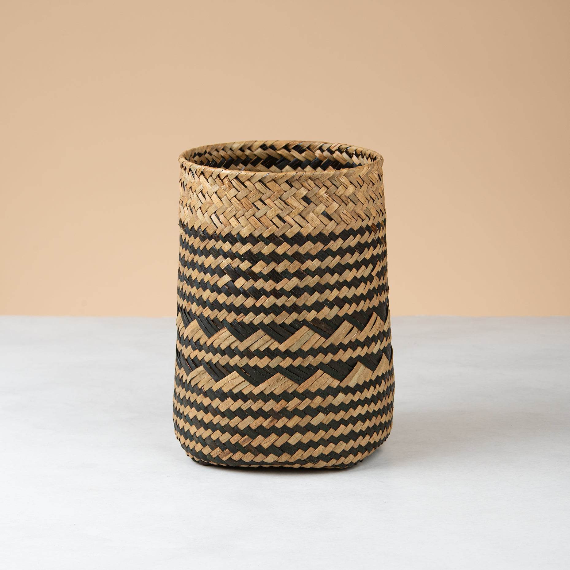 Woven Seagrass Basket – Black & Natural - Urban Home