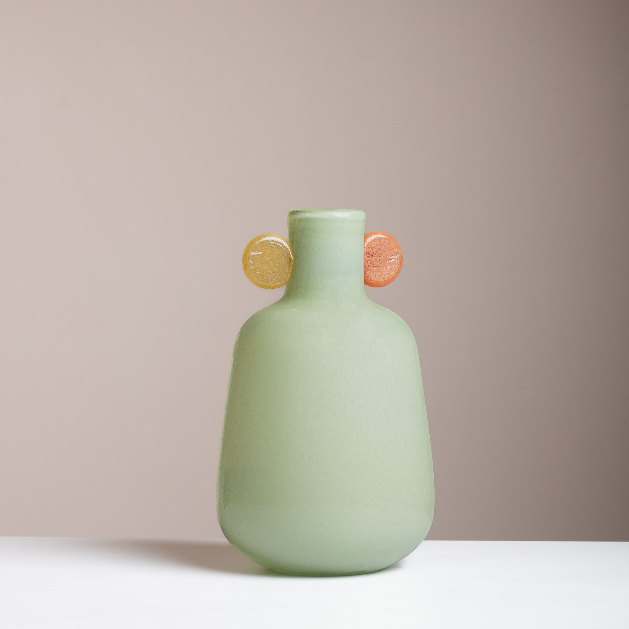Bloom butter green 28x5cm vase - Urban Home