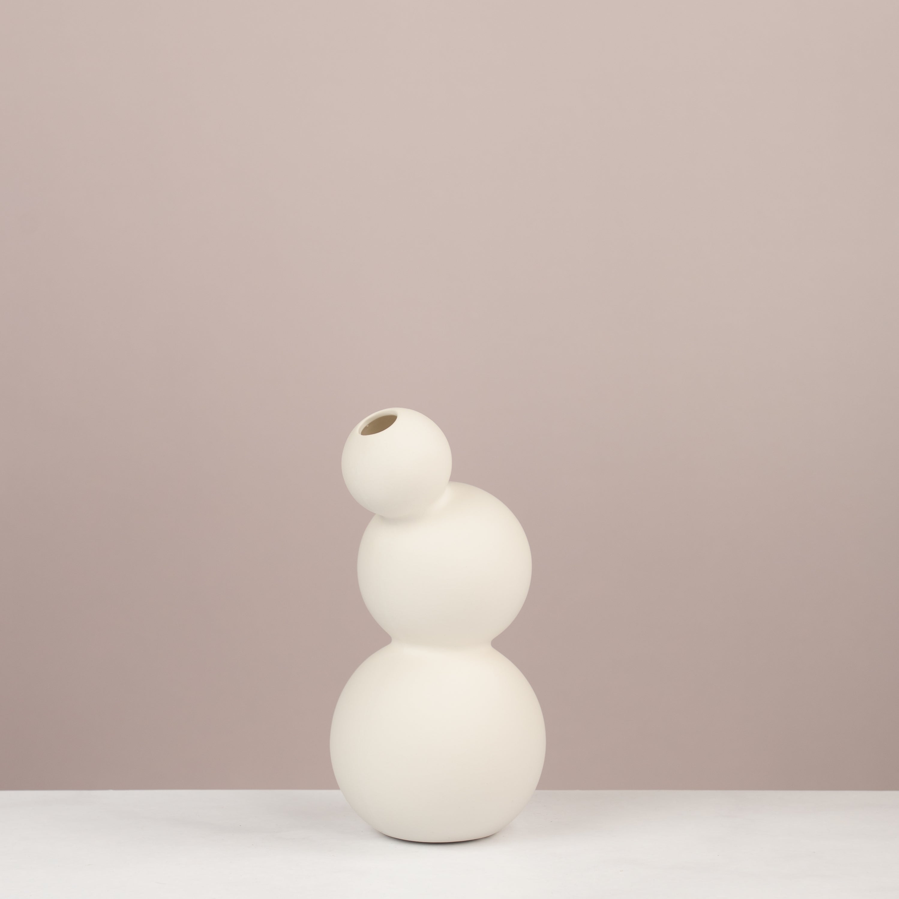Balloon white table vase