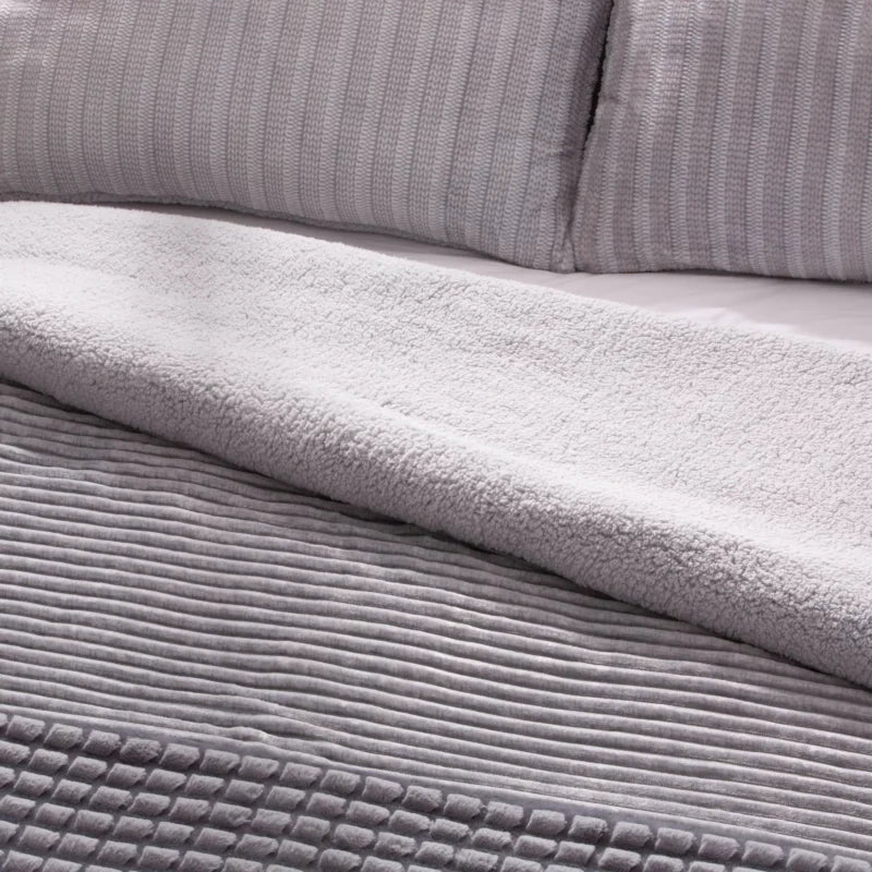 Doko Comforter - Urban Home